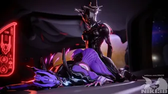 Two Valkyr Warframes vibing (no tail version)